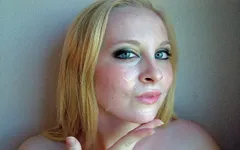 Kiki Munroe - 18 Yo Smoking Slut