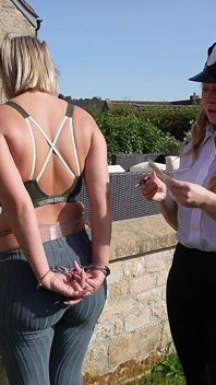 Policejní ponížená: Zatčení, Frisk a Wedgies