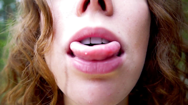 Mia Bandini: Sexo anal en un bosque y cámara lenta