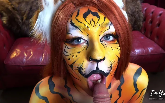 Em Yang: Tiger Girl Bodypaint Sucking &amp; Fucking