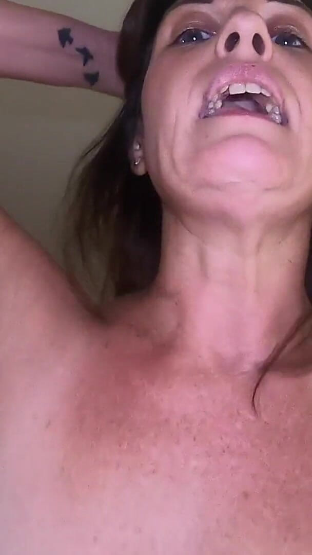 Breed-My-Hotwife: Ruiniert: Der Erste Verrat Seiner Ehefrau Endet Mit Sperma in...