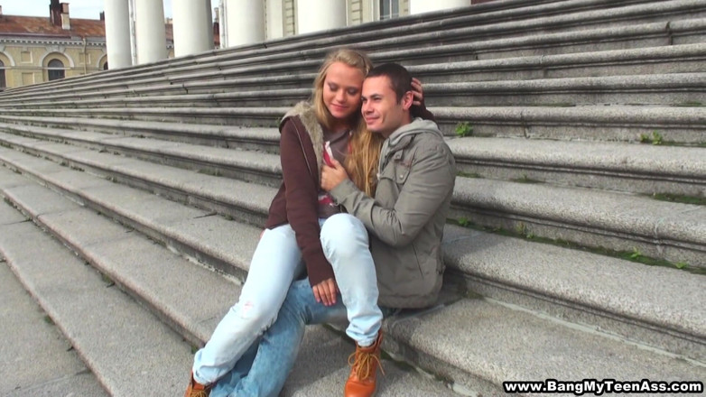Bang My Teen Ass: Schönes teen mit dickem arsch wird beim ersten date anal...