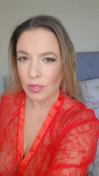 Maisie Lewis: Maisie Lewis, strip-tease