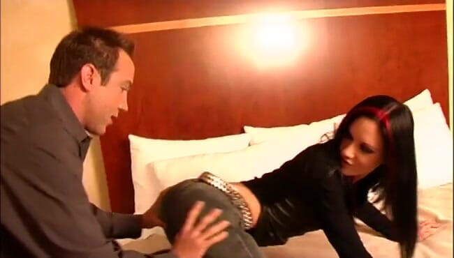 Deep Fuckers: Big Ass 20 Yo Brunette with Fine Natural Tit Got Fucked...