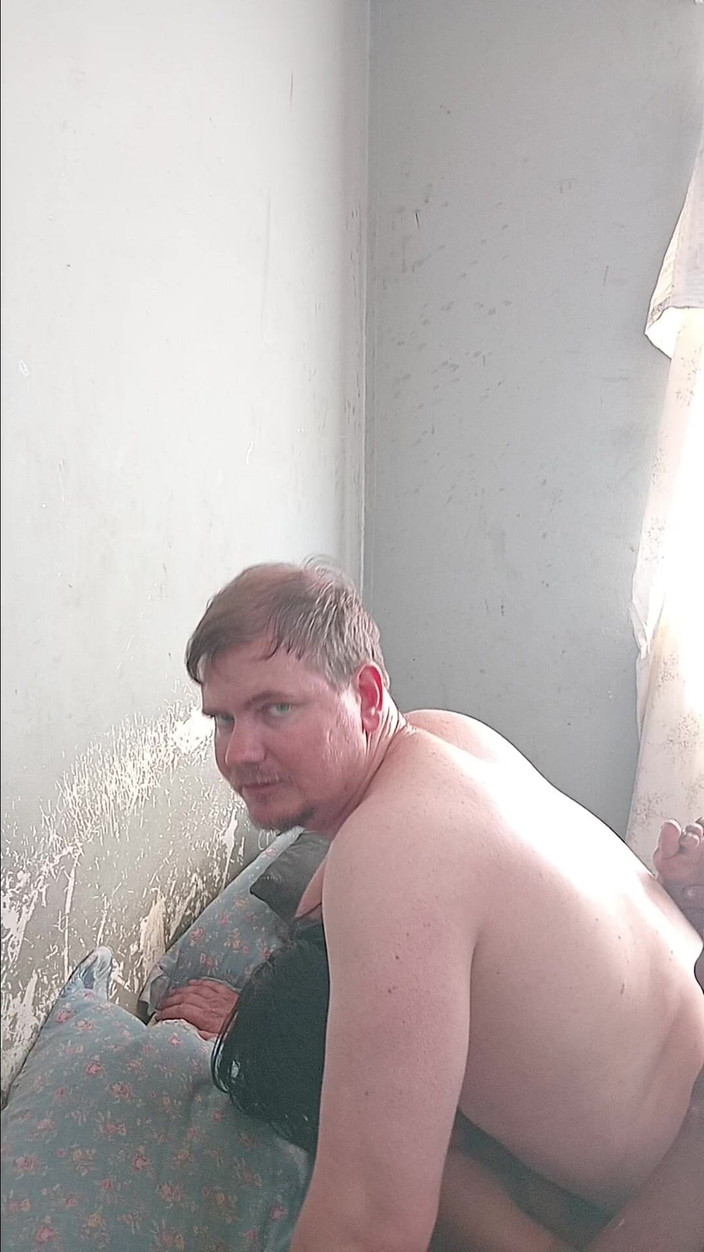 hothouse18xxx: White Old Hunk šuká sexy hubenou černou holku Zezadu a na misionáře...