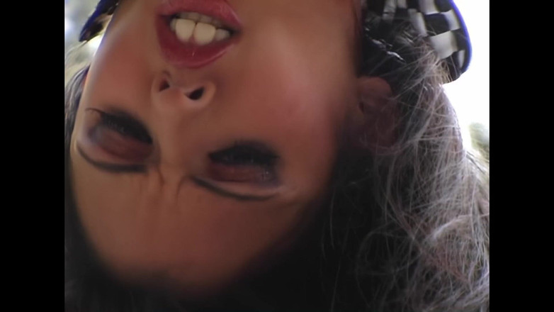 Pornobello: Nieśmiała miłość też chce tego w swoim małym tyłku