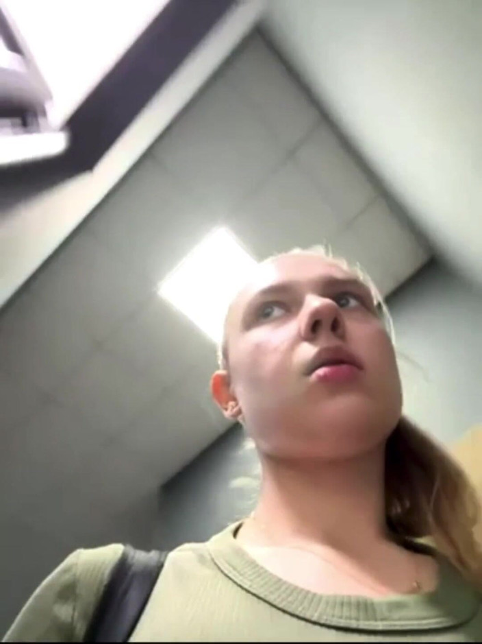 JuiceLussie: Extreme seks in de sportschool. Veel klaarkomen