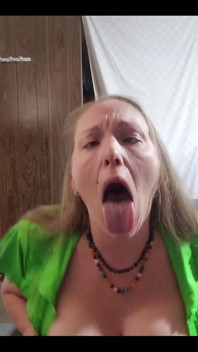 Sitting on a 9-inch Dildo Grinding and Riding It Until I Cum for You!!