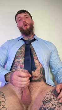 Potetovaný Dom Solo Cumshot uctívání video