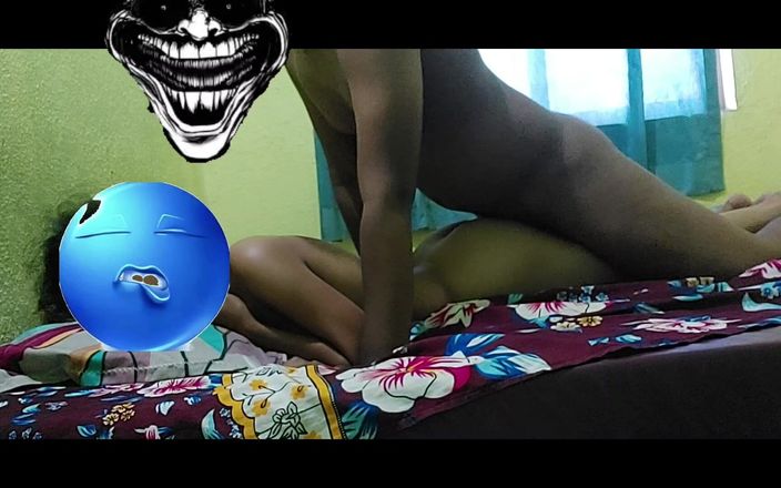Yours_Pooja69: देसी भारतीय मराठी लड़की की पहली बार लंड चुसाई और डॉगी स्टाइल