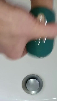 I Cum in My Friends Bathroom Sink with Gush - 24.04.2024