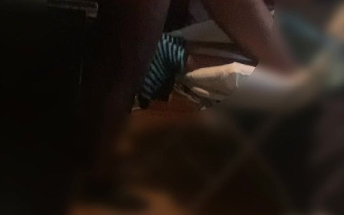 Soul Babiii: Se inclinó para poder follarme duro
