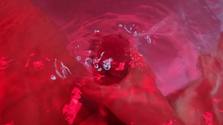 Velvet Akage: Кончаю под водой