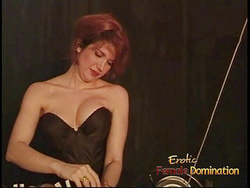 Lez Mates: Vastgebonden Aziatische slet geslagen en bedekt met was