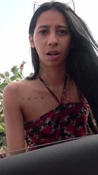 Dari Amerika Selatan, gadis jalanan latina