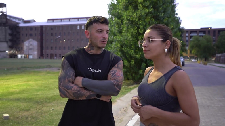 Young big apple: Mi Vecino Entró a Mi Apartamento Por Un Baño Y...