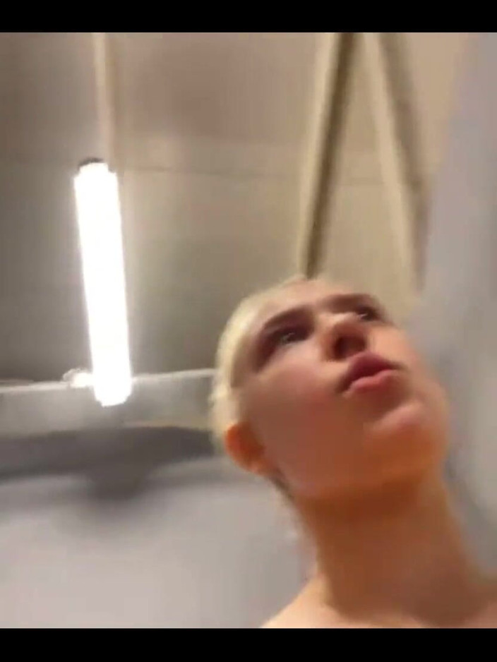 JuiceLussie: Hard Fucking in the Gym