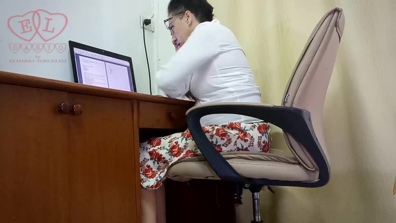 Strange stepfamily: SEXRETARY Secretary gets fucked with a dildo Security camera in...