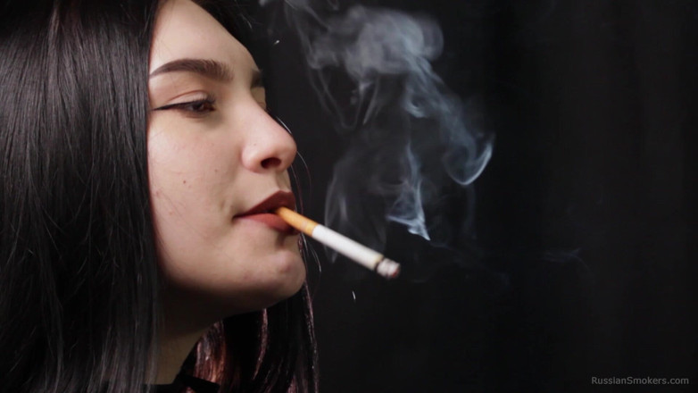 Russian Smokers: Young Brunette Smoker Interview - Calm Voice, Deep Inhales, Honest Addiction...