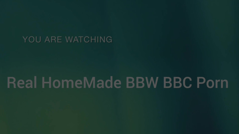 Real homemade BBW BBC porn: Menghisap menjilat ciuman putingnya yang keras mengusik besarnya