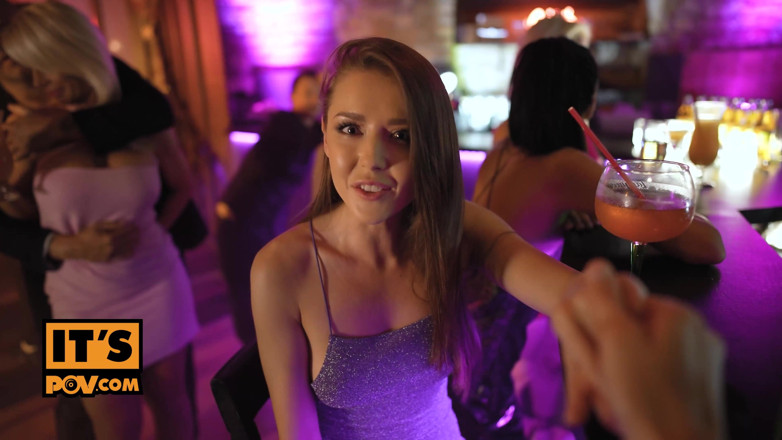 OfficePOV: VEDERE LA PERSOANA 1 - Sybil îți călărește pula ca o curvă excitată într-o...