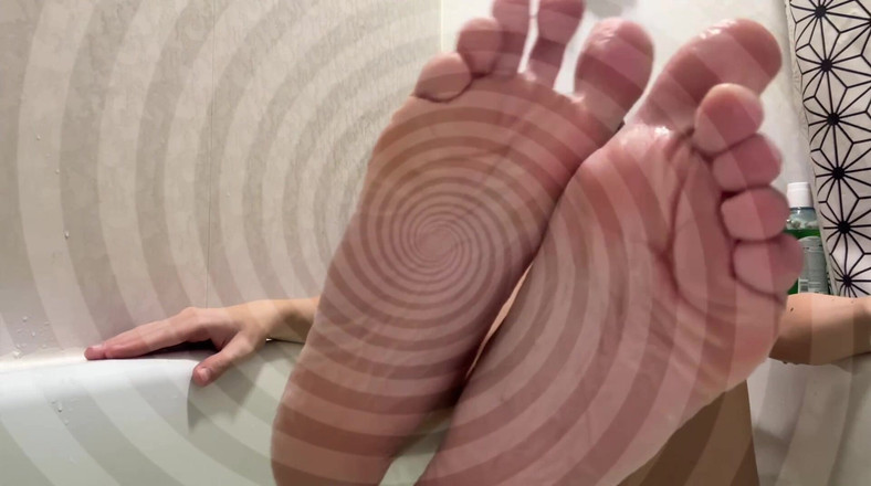 Skinny_lady69: Vrásčitá chodidla závislé na mesmerizinu