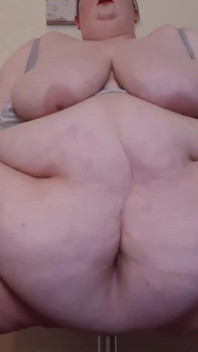 SSBBW BBW สะโพกท้องโยก นมโยก
