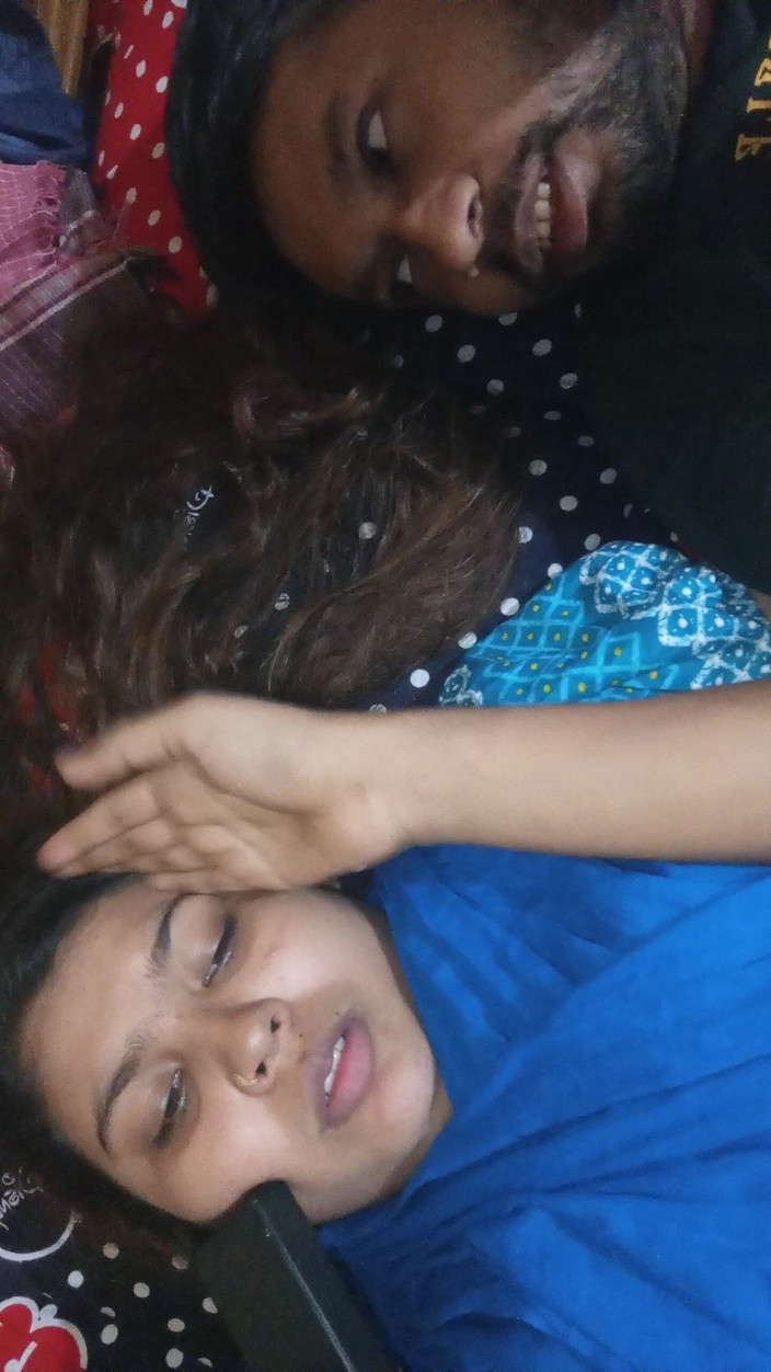Desi Video BD: Indiancă bhabhi și iubit în camera de hotel