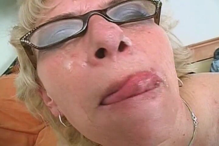Mature Climax - 100% Mature Videos: Mature Lady Want's a Young Dick Inside Her
