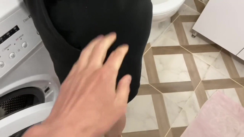 teenstep: Stepbrother Locked Himself Alone in the Bathroom with His Older...