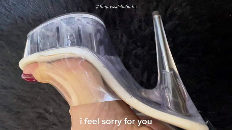 Empress Bella Sadic: Paku Merah Seksi Transparent Platform Heels dan Imperatrizbella