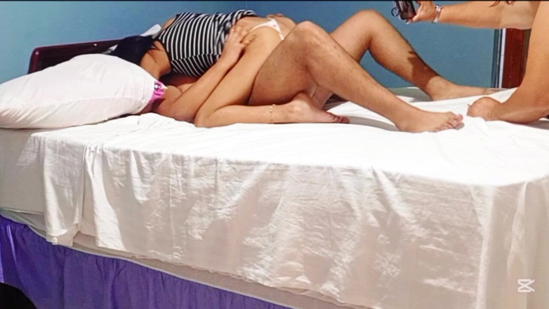 Sofixxx: Madrastra Me Graba Teniendo Sexo Con Mi Novia Y Mi...