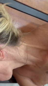 Harter fick auf dem küchentisch, heißer selbstgedrehter porno mit dianne fox schluckt sperma