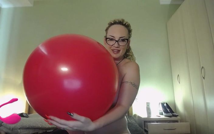 Bad ass bitch: Велика червона повітряна кулька відтрахана в поп- записане приватно (я голий;))