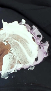 La ragazza giapponese ha bisogno di un cazzo caldo per riempire la sua figa di creampie