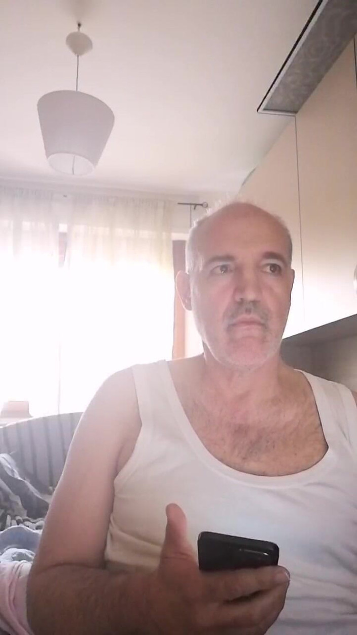 Setesesso7: I Masturbate Watching an Erotic Video of a Friend of...