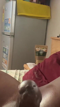 내 새엄마를 위해 내 자지를 쓰다듬는 기름진 2부