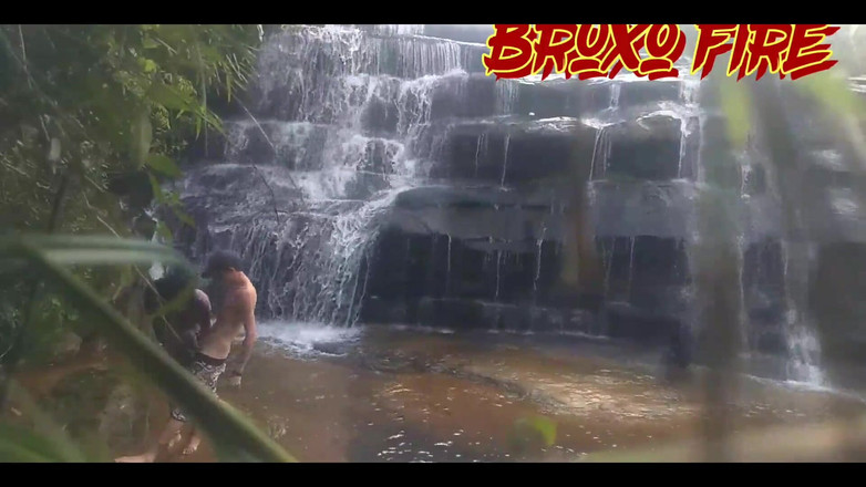 Bruxo fire: Pendeta api yang meleleh dan d4 bombom di air terjun...