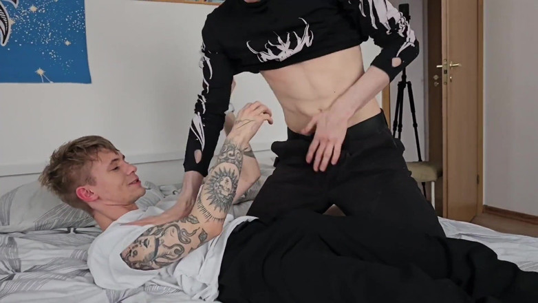 Ethan Lestray: Gentle Sex of Two Twinks with Big Dicks