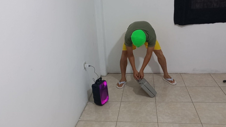 Martin13: Ich machte körperliche aktivität und meine stiefmutter kam, um mich...