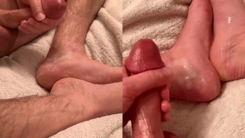 NakedFoxx: Czcij moją spermę spłyconą stopę