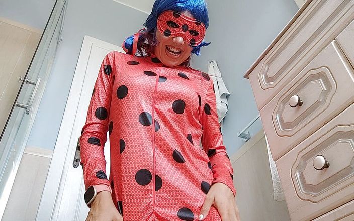 Savannah fetish dream: Mão para ladybug nua!