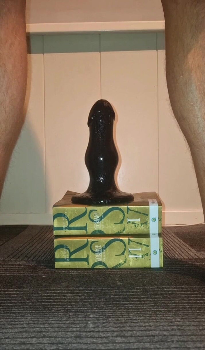 NoFace Twink X: Hot Gay Twink Loves to Take His Huge Stinger Toy