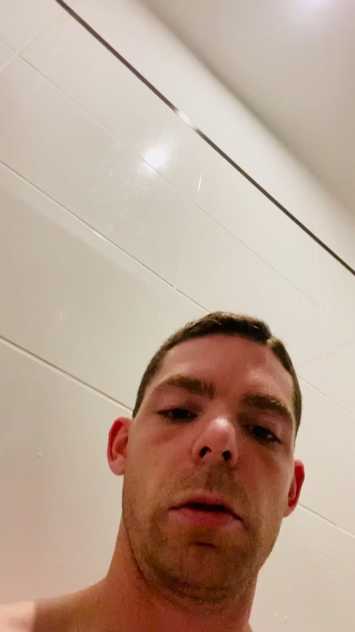 LionCrake: Hãy bú tôi