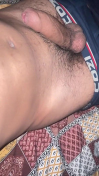 用我最热辣的鸡巴和身体勾引你