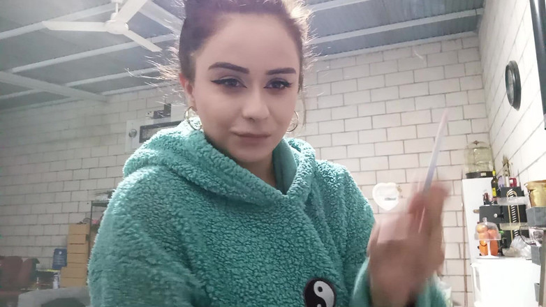 fartingclub01: Fumo con una felpa di peluche