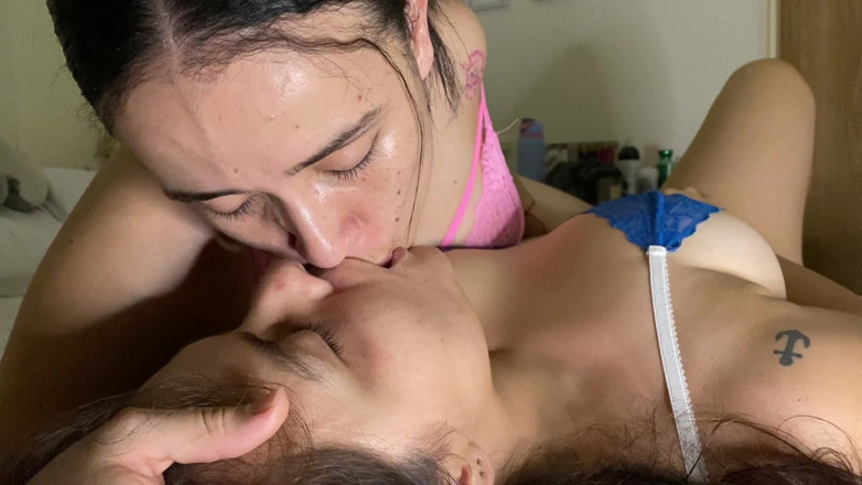 zoemelissa: My Stepsister Sucks My Huge, Juicy Tongue