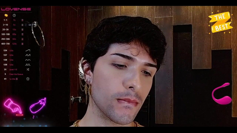 Diego_latinboy: Quiero leche en mi cara