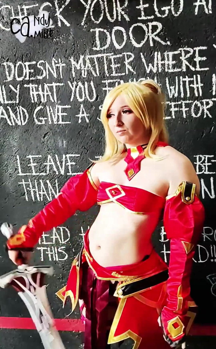 Candy Camille: Così... Questo è il mio prossimo cosplay! Cosa ne pensi?:3