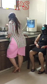 Desi Vierer-Hindi-Audio